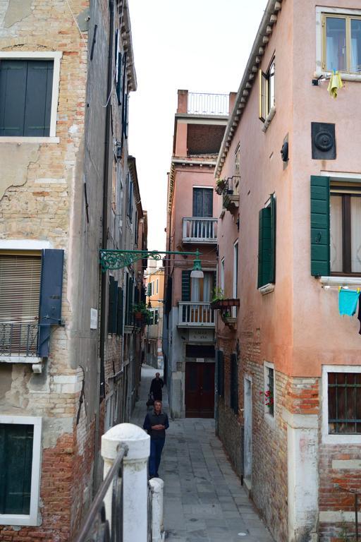 Biennale 252 Apartamento Veneza Quarto foto